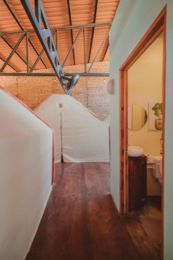 Playa Santa Teresa  Habitat Surf Glamp酒店 外观 照片