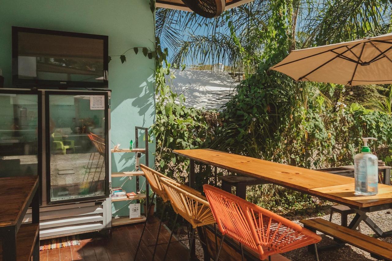 Playa Santa Teresa  Habitat Surf Glamp酒店 外观 照片